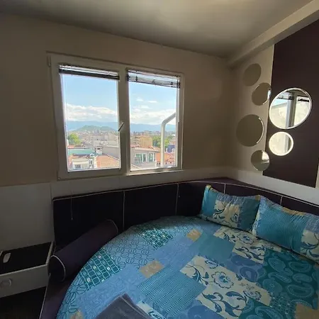 Modern 1br With Hill View & Free Street Parking