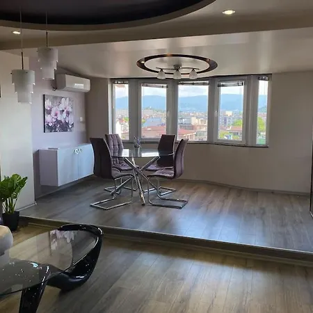 Modern 1br With Hill View & Free Street Parking * Plovdiv