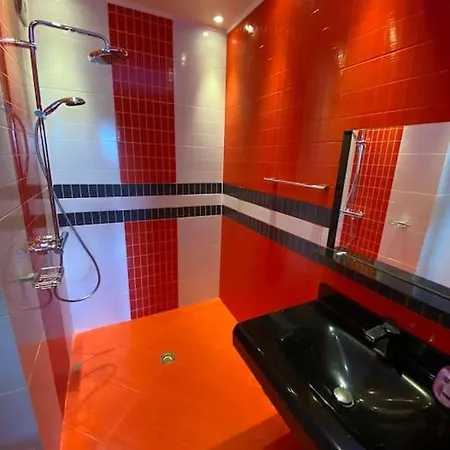 Modern 1br With Hill View & Free Street Parking